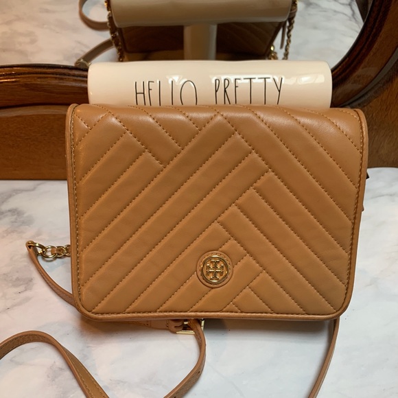 Tory Burch Handbags - Tory Burch Alexa Combo Crossbody